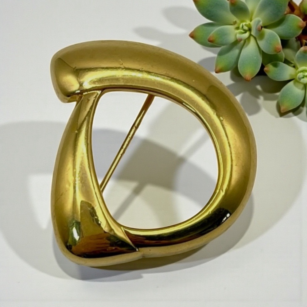 Cute Vintage Monet Letter D Polished Gold Tone Brooch
